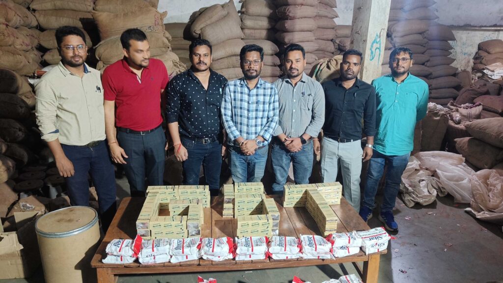 वित्तमंत्री ओपी चौधरी के निर्देश पर टैक्स चोरों पर कार्रवाई जारी, दुर्ग में अवैध गुटखा फैक्ट्री का भंडाफोड़