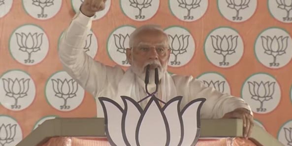 प्रदेश में विशाल जनसभा संबोधित कर रहे पीएम मोदी