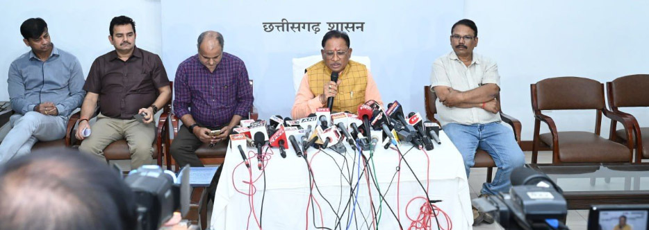 पंचायत सचिवों के शासकीयकरण हेतु समिति का हुआ गठन, समिति 30 दिनों के भीतर अपना प्रतिवेदन शासन को करेगी प्रस्तुत
