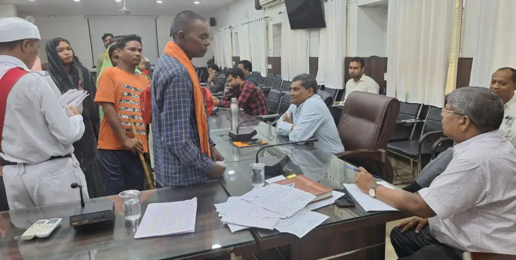 जनदर्शन में मिले 99 आवेदन