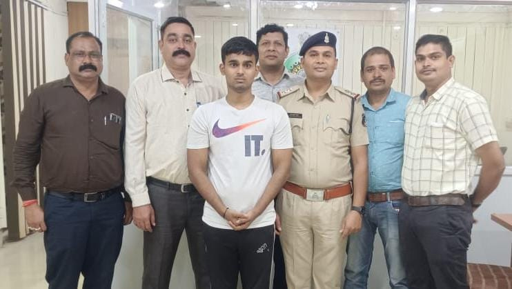 19 साल युवक के खिलाफ 50 थानों में दर्ज था FIR , रायपुर पुलिस ने दबोचा