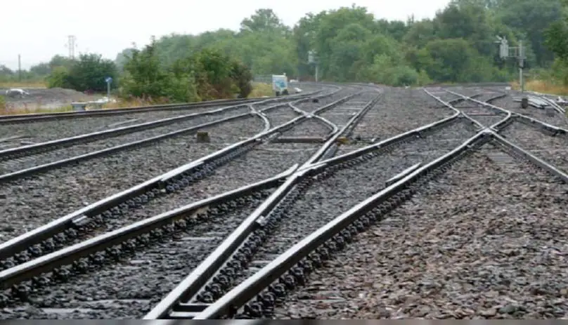यात्री और माल परिवहन की व्यवस्थाएं हो रही सुदृढ़, बिछ रही नई रेल लाइनें