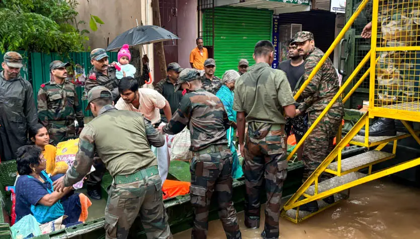 तमिलनाडु और पुडुचेरी में लगातार भारी बारिश ने बढ़ाई लोगों की मुश्किलें 