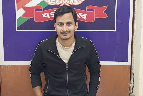 दुर्ग में ट्रेन से एक संदिग्ध हिरासत में, सैफ अली खान पर हमला करने का आरोप