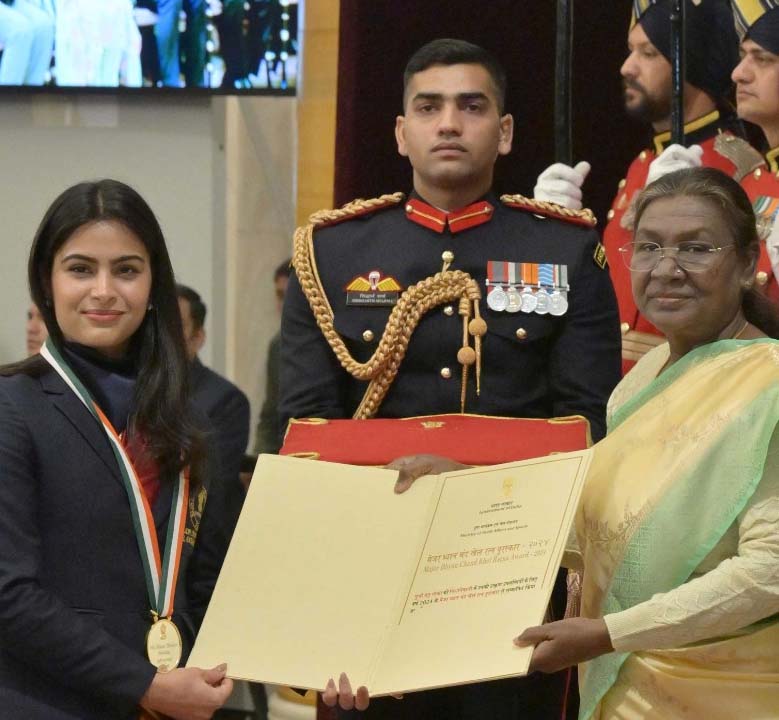 President द्रौपदी मुर्मु ने खेल और साहसिक पुरस्कार 2024 प्रदान किए