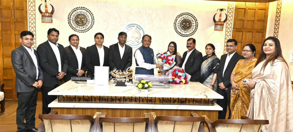 CM विष्णुदेव साय से मिले प्रमोटी IAS अफसर