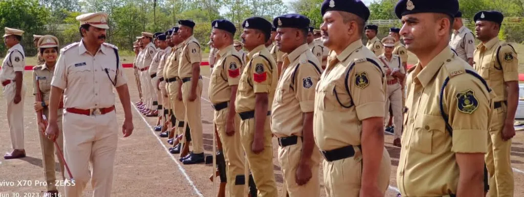 Dhamtari Police Pared