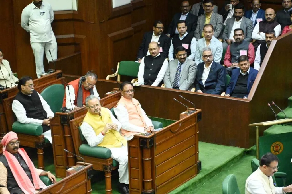 रमन सिंह छत्तीसगढ़ विधानसभा के अध्यक्ष चुने गए