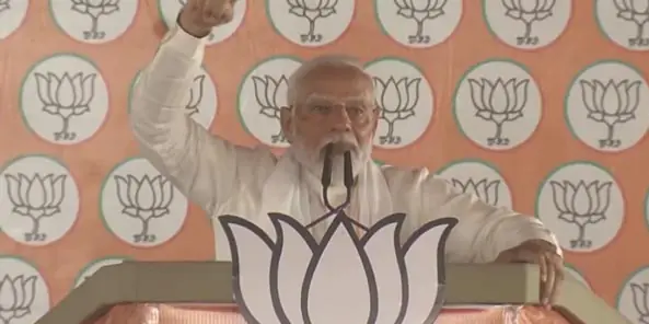 प्रदेश में विशाल जनसभा संबोधित कर रहे पीएम मोदी