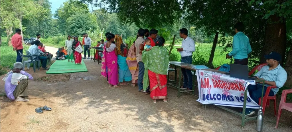 कमार हितग्राहियों को शासन की योजनाओं से लाभान्वित करने लगाई गई शिविर