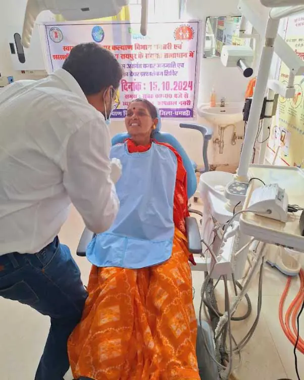 सिविल अस्पताल नगरी में निःशुल्क दन्त प्रत्यारोपण किया गया
