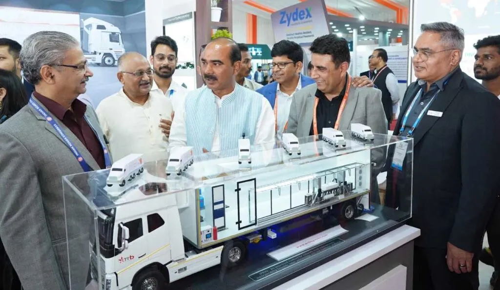 इंडियन रोड कांग्रेस वार्षिक अधिवेशन, सड़क निर्माण के लिये प्रयोग पर हुई विस्तृत चर्चा
