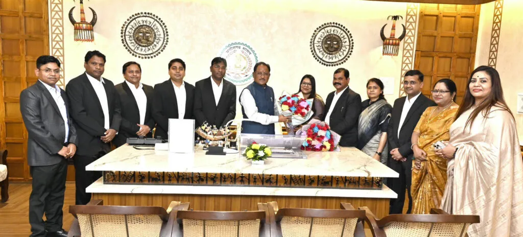CM विष्णुदेव साय से मिले प्रमोटी IAS अफसर