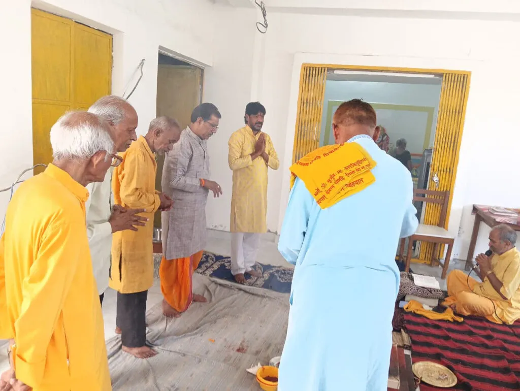 गायत्री परिवार ने अहमदाबाद विमान हादसे में जान गंवाने यात्रियों को दी श्रद्धांजलि